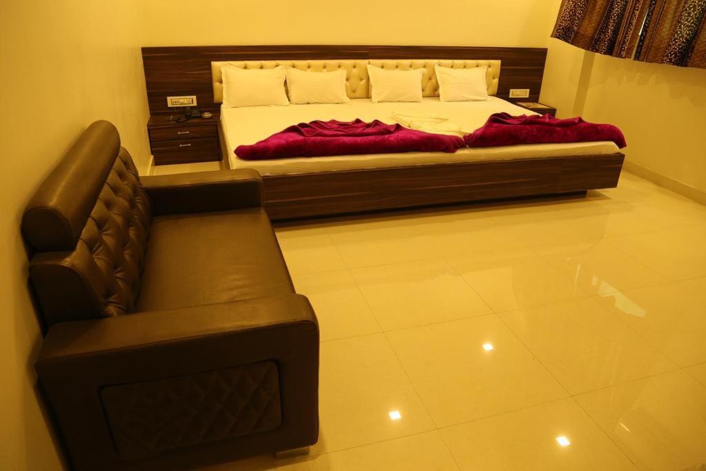 Kingsway Hotel And Restaurant Ajmer Dargah 350 Meter Exterior photo