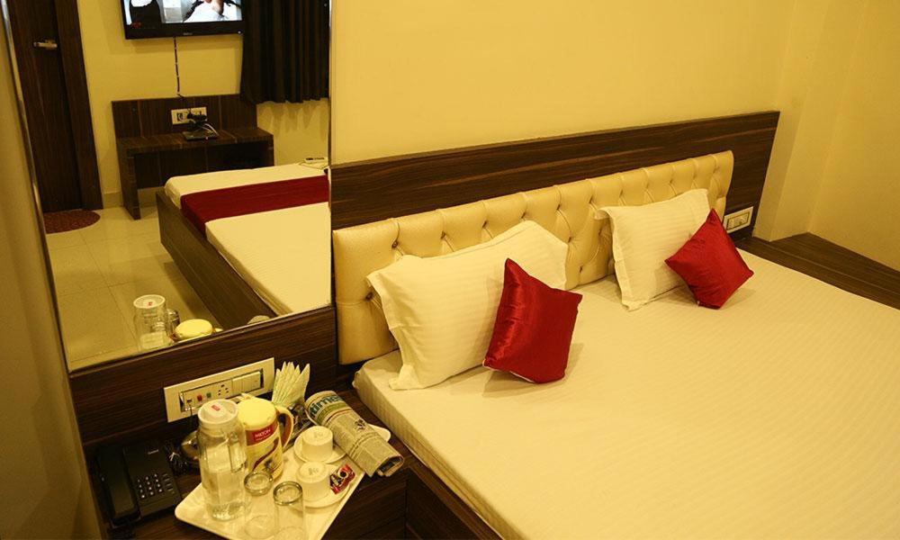 Kingsway Hotel And Restaurant Ajmer Dargah 350 Meter Exterior photo